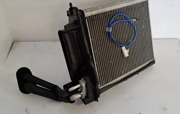 Air conditioning (A/C) radiator (interior)