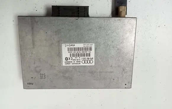 Audi A4 S4 B7 8E 8H Bluetooth control unit module 8P0862335C