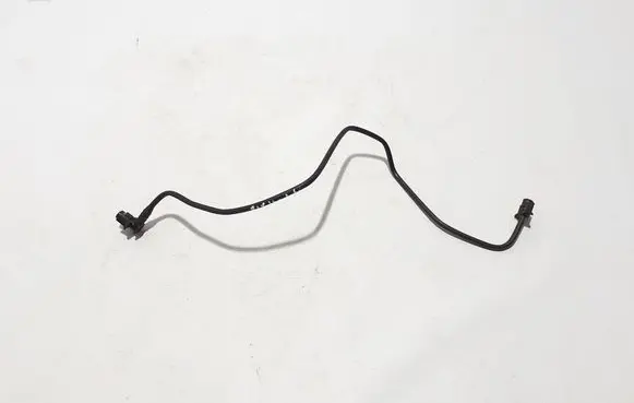 Engine coolant pipe/hose