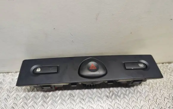 Renault Clio II Hazard light switch 8200071224 8200071227 42723B