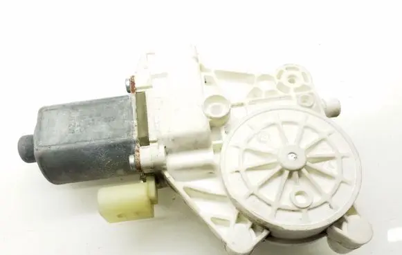 Mercedes-Benz Sprinter W906 Front door window regulator motor A0068205442