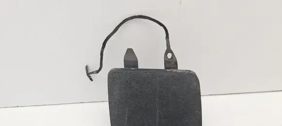 Volvo V70 Rear bumper row hook cap/cover 08693675