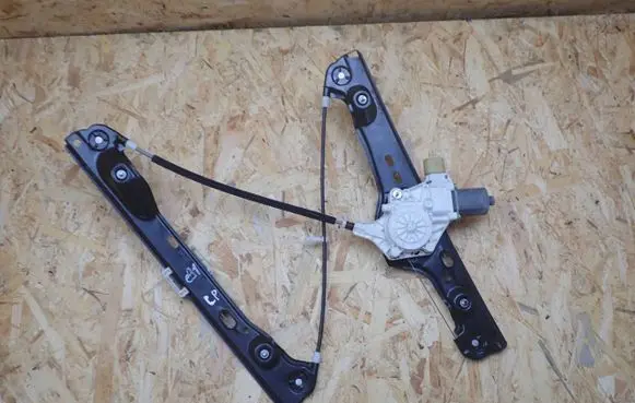 BMW 3 E90 E91 Front door window regulator with motor 7140587