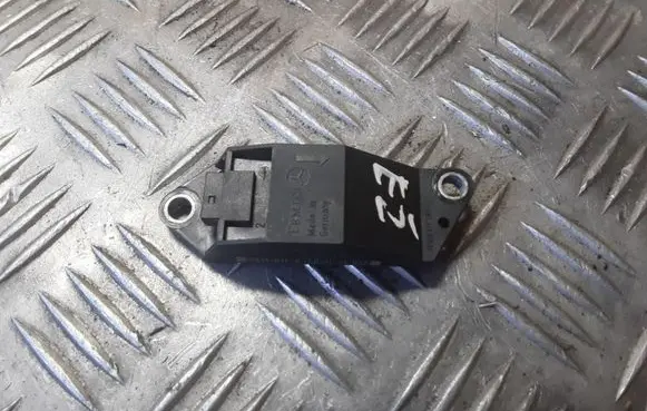 Mercedes-Benz E W211 Airbag deployment crash/impact sensor A0018209326 25571179A4