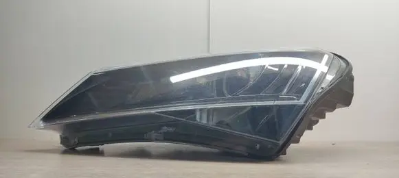 Skoda Superb B8 (3V) Headlight/headlamp 3V1941015A 1ZS01193921