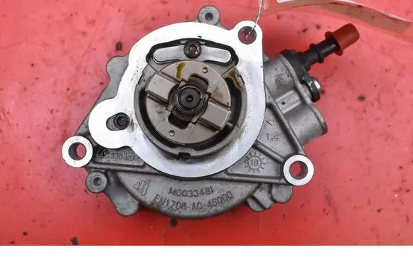 Peugeot 2008 I Vacuum pump 9812133880