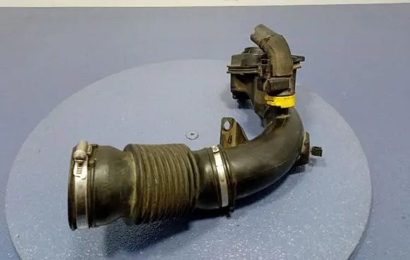 Citroen DS5 Air intake hose/pipe 9868596461