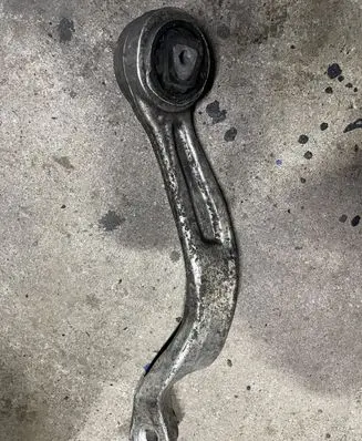 BMW 5 E60 E61 Front lower control arm/wishbone 6770685
