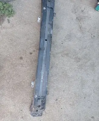Volvo V70 Front bumper cross member 08652097