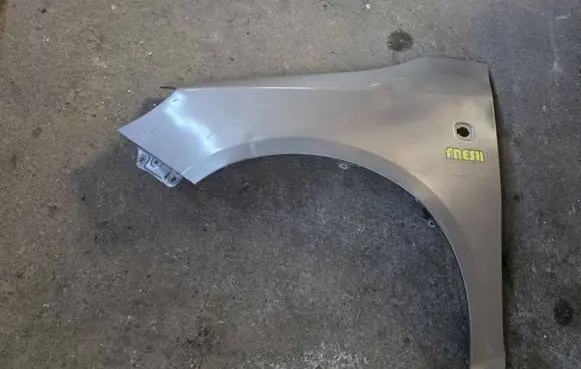 Skoda Roomster (5J) Fender 