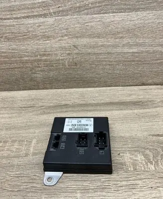 Mercedes-Benz E W211 Central body control module 2115452132