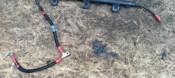 Positive cable (battery)