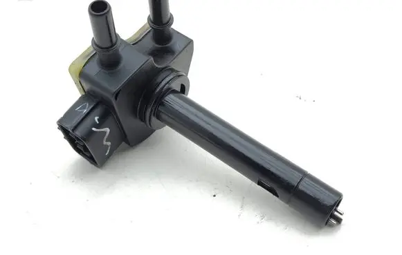Nissan Qashqai Fuel pressure sensor F30012002