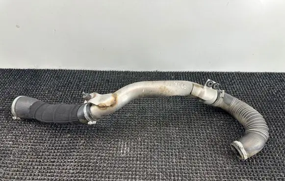 Volvo XC60 Intercooler hose/pipe 