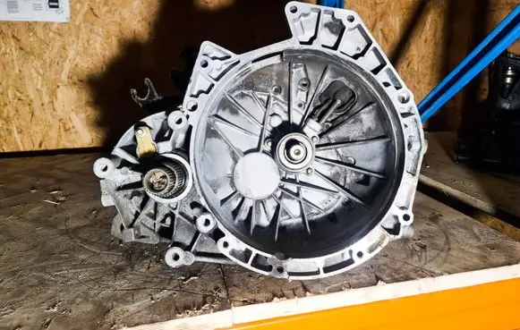 Jaguar X-Type Manual 6 speed gearbox 1X4R7002AD