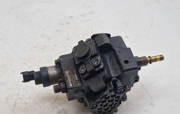 Land Rover Freelander 2 - LR2 Fuel injection high pressure pump 9683268980 0445010139 10003843315