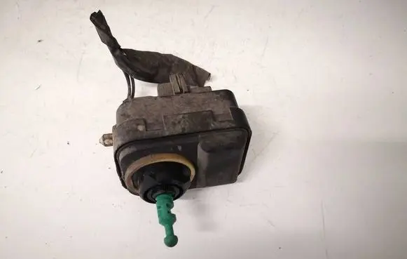Volvo V70 Headlight level adjustment motor 