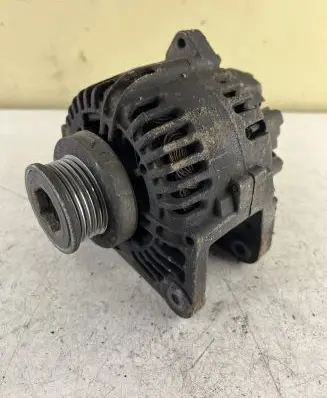 Nissan Micra Generator/alternator TG11C011 2542664B 8200100907