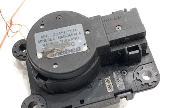 Mitsubishi Outlander Air flap motor/actuator CSA512T014