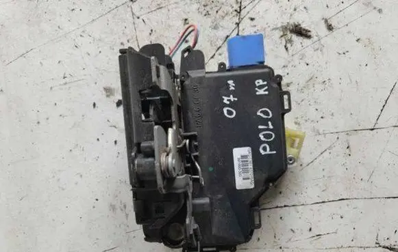 Volkswagen Polo IV 9N3 Front door lock 3B1837015AQ C3B1837015AC 991990300