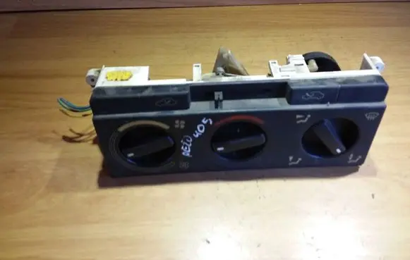 Peugeot 405 Climate control unit