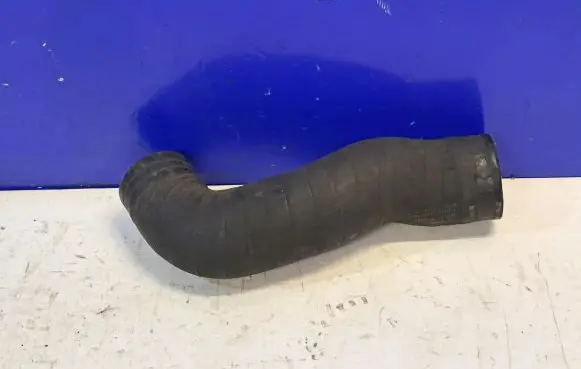 Volvo V70 Intercooler hose/pipe 30636856
