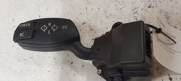BMW 5 E60 E61 Indicator stalk 6924103 01106720