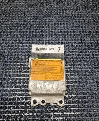 Nissan X-Trail T30 Airbag control unit/module 988208H40E 060708