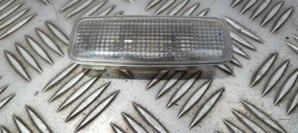 Audi A6 S6 C5 4B Other interior light 8l0947105a