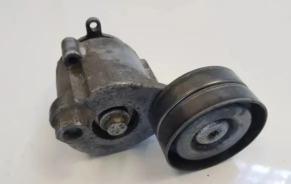 Renault Megane III Timing belt tensioner 