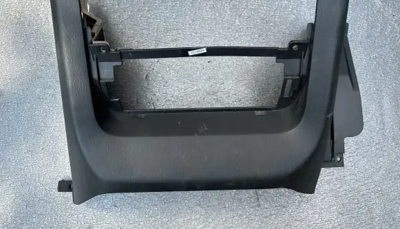 Nissan Patrol Y61 Center console decorative trim 68104VD300