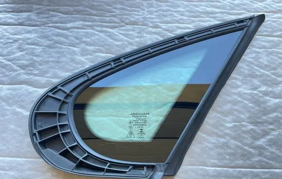 Jaguar XE Rear vent window glass 43R011582BLCP 43R011582 43R-011582