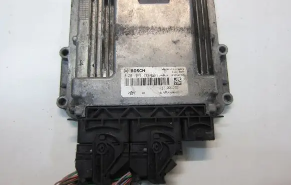 Renault Megane III Engine control unit/module 237100323R
