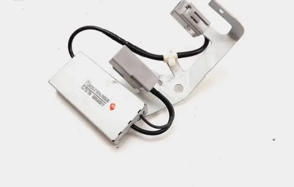 Toyota Prius (XW50) Aerial antenna amplifier 8630047160 14600054508101
