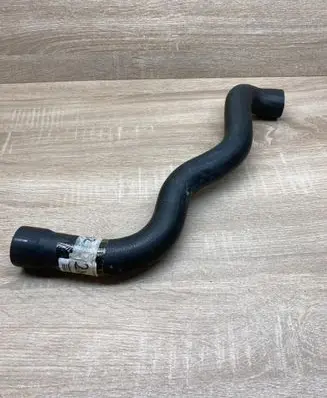 Mercedes-Benz E W210 Engine coolant pipe/hose 2105013482