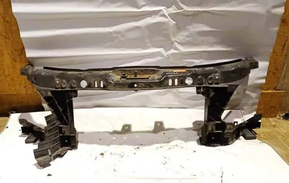 Mercedes-Benz Sprinter W906 Radiator support slam panel