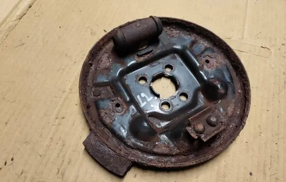 Chrysler PT Cruiser Rear brake disc plate dust cover 
