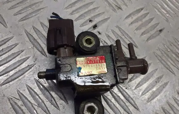 Toyota Corolla E120 E130 Turbo solenoid valve 139700-27020