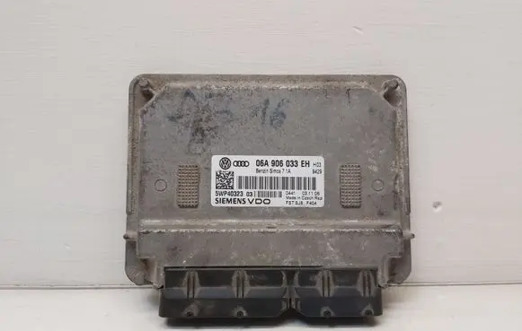 Audi A3 S3 A3 Sportback 8P Engine control unit/module 06A906033EH 5WP40323