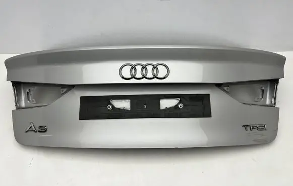 Audi A3 S3 8V Tailgate/trunk/boot lid 8V5827337