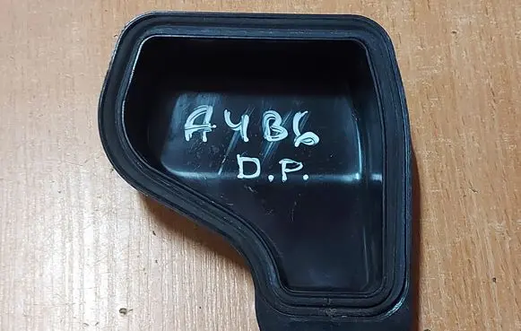 Audi A4 S4 B6 8E 8H Headlight/headlamp dust cover 
