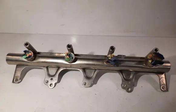 Audi A4 S4 B7 8E 8H Fuel main line pipe 06F133317G