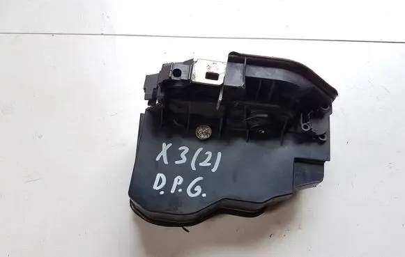 BMW X3 E83 Rear door lock 7036172