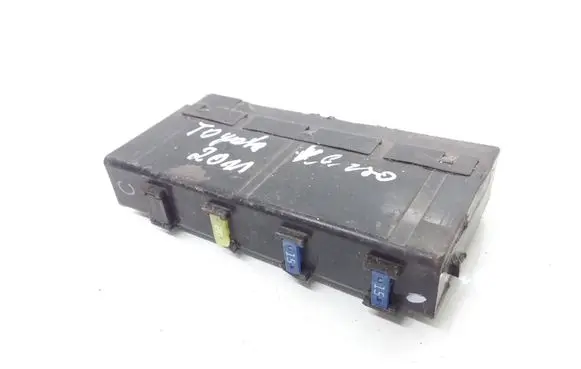 Toyota Verso Fuse module 8264147020 72818502