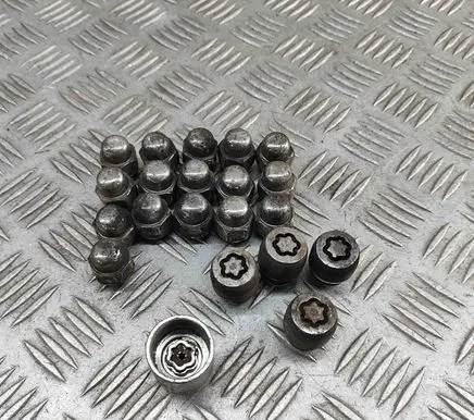 Hyundai Santa Fe Nuts/bolts 5295131300