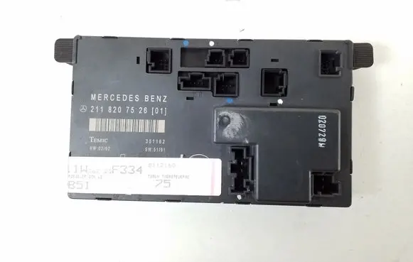 Mercedes-Benz E W211 Door control unit/module A2118207526