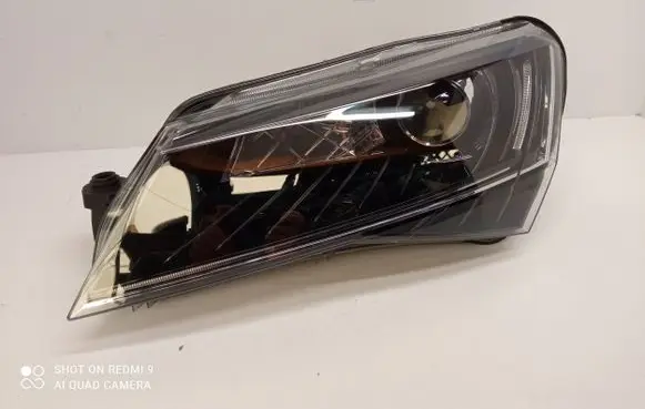 Skoda Superb B8 (3V) Headlight/headlamp 3V1941015B 1ZS01193925