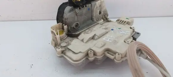 Audi A3 S3 8P Front door lock 4F1837015E