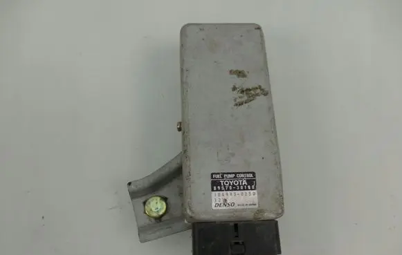 Lexus GS 300 400 430 Fuel injection pump control unit/module 8957030180