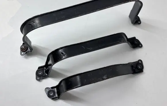 Porsche Cayenne (9Y0 9Y3) Fuel tank mounting bracket 4M4201392